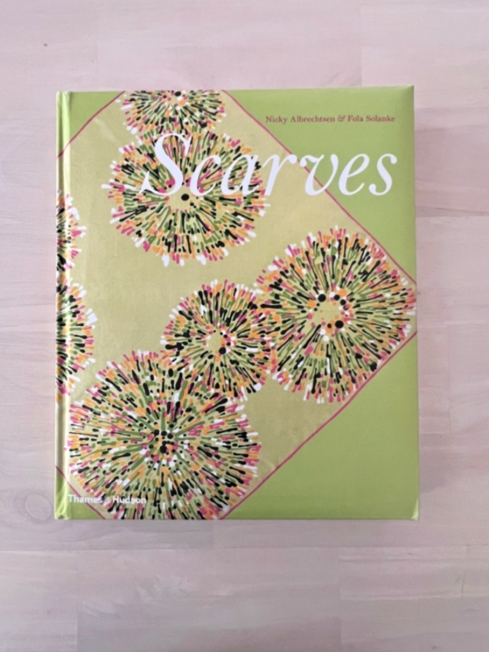 Scarves by Nicky Albrechtsen & Fola Solanke | Hardcover Fashion Book
